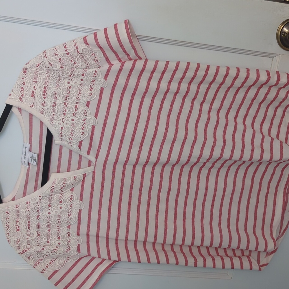Liz Claiborne Sz XL Red and White Stripped Short Sleeve Top with Lace Accents